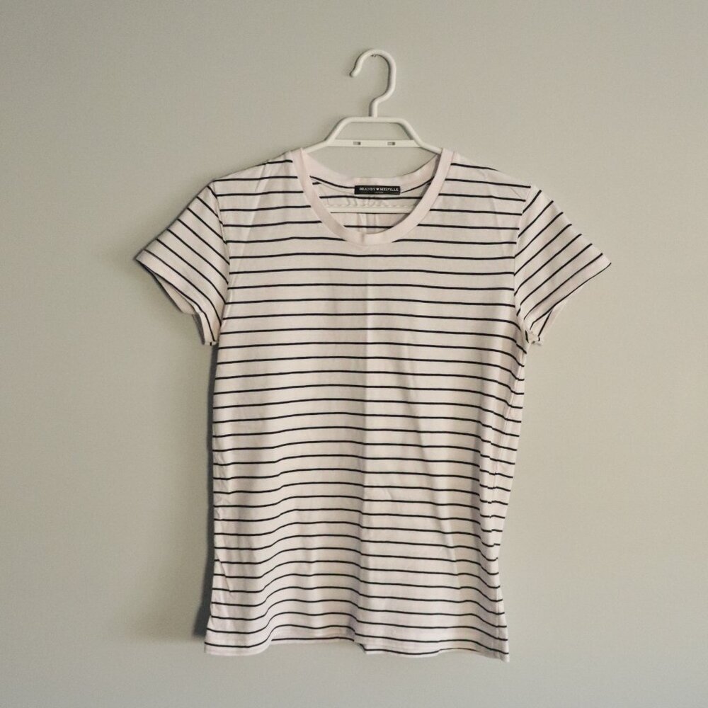 Brandy Melville Women's White Striped Crewneck Stretch‎ T-Shirt Top